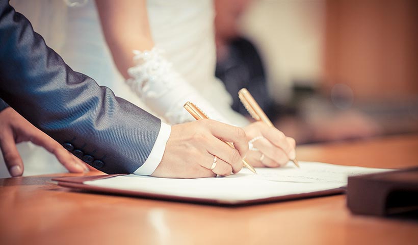 Làm mất giấy đăng ký kết hôn có xin cấp lại được không?