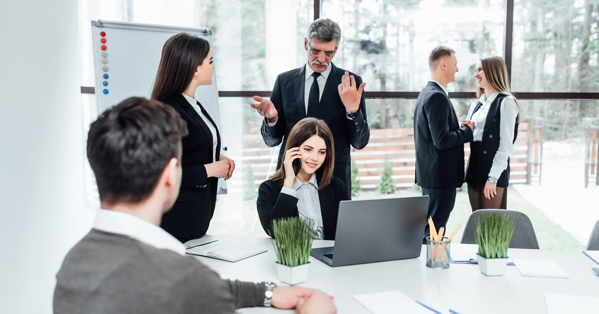 Does the Chairman of the Board of Directors of a Joint Stock Company have to pay compulsory social insurance?