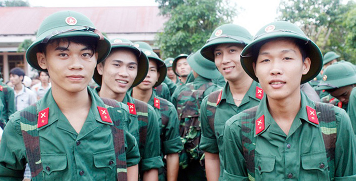 Đang học đại học có phải đi nghĩa vụ quân sự không?