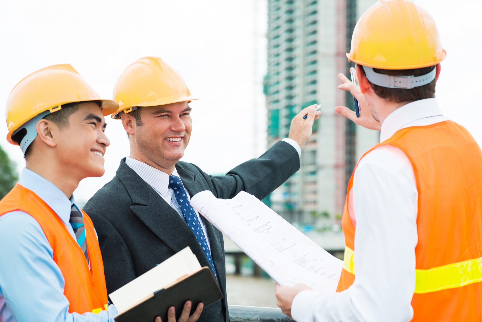 Làm gì khi cai thầu bỏ trốn không trả lương cho công nhân?