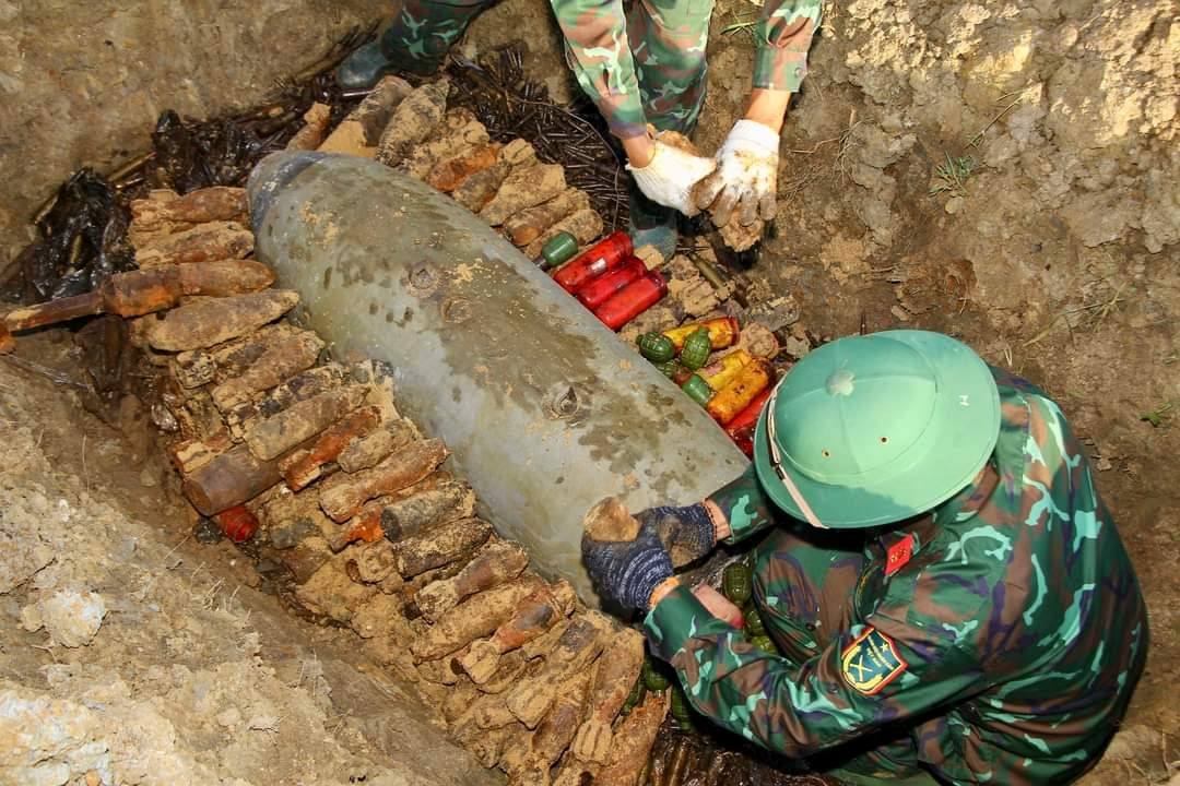 Whose authority is to decide on investment policies, projects, items, and tasks to overcome the consequences of post-war bombs, mines, and explosives?
