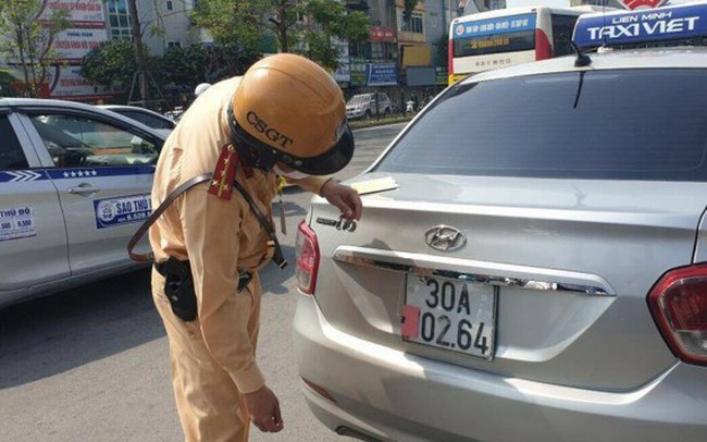 How will the driver be handled with fake license plates?
