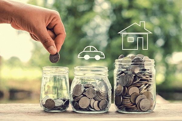 Công ty quản lý quỹ được phép tự doanh đầu tư gián tiếp ra nước ngoài với mức đầu tư tối đa là bao nhiêu?