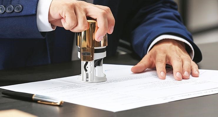 Chế tài đối với công chứng viên khi không giải thích cho người yêu cầu công chứng hiểu rõ quyền, nghĩa vụ và lợi ích hợp pháp của họ là gì?
