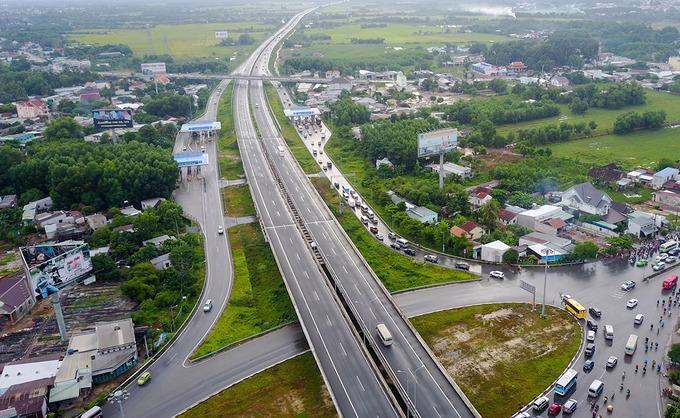Thí điểm một số chính sách đặc thù về đầu tư xây dựng công trình đường bộ