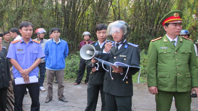 Trì hoãn thực hiện nghĩa vụ thi hành án dân sự mặc dù có điều kiện thi hành án thì có bị xử phạt không?