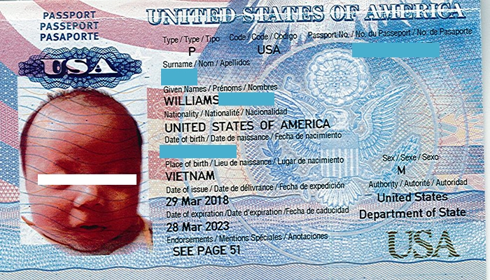 Are people who want to return to Vietnamese nationality while holding foreign nationality required to renounce their foreign nationality?