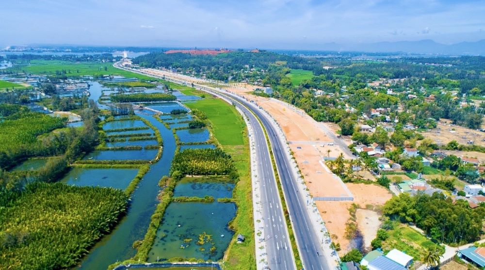 What is a new urban development area? What sources of investment capital are available in new urban development areas?