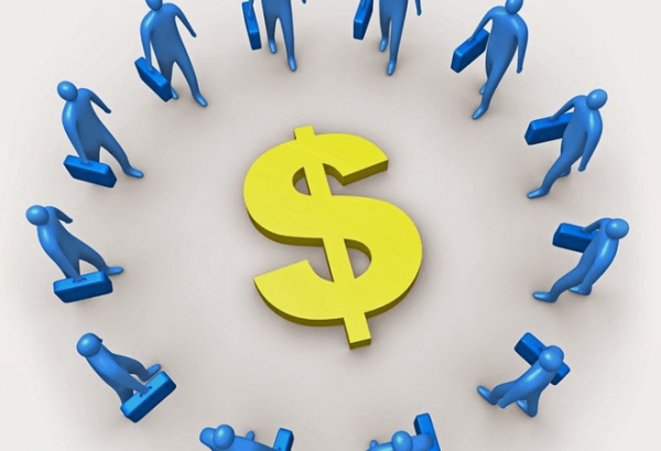 When transferring capital, should individuals use cash or bank transfer? Can a business transfer capital contribution in cash?