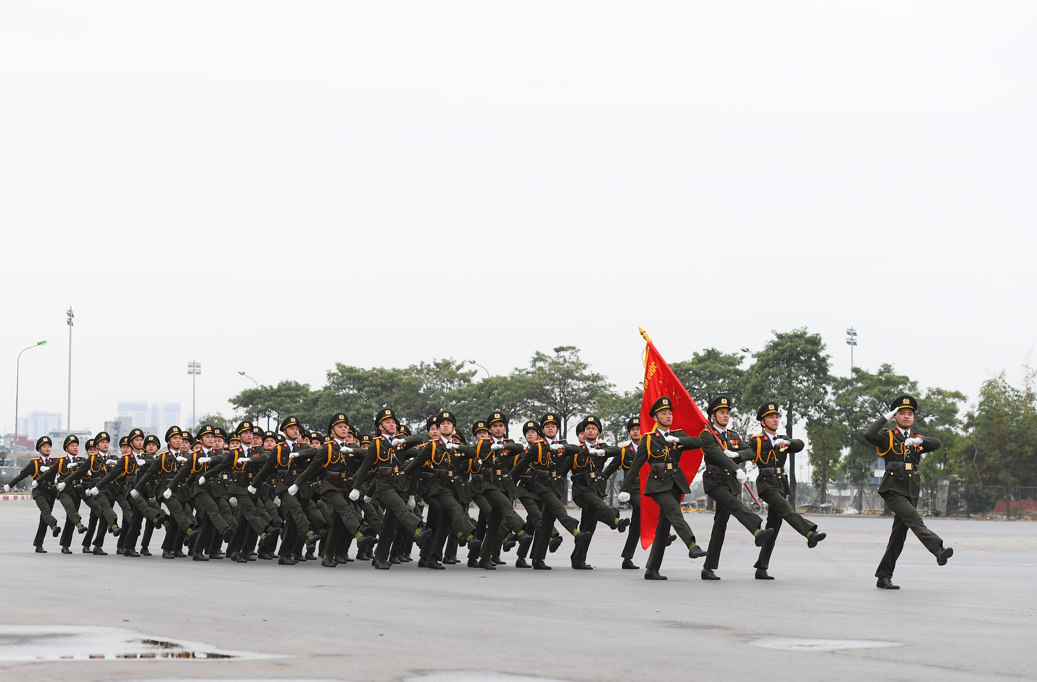 Người học tập, công tác, làm việc trong Công an nhân dân đăng ký tạm trú như thế nào theo quy định mới nhất năm 2024?