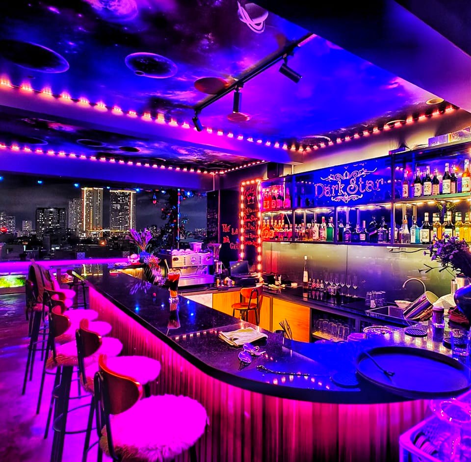 Is it mandatory to apply for a Certificate of security and order for Vietnamese people residing in the country to open a discotheque service business?