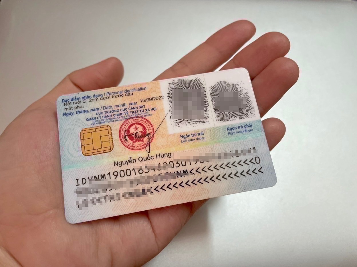 Đã có quốc tịch nước ngoài có được làm căn cước công dân Việt Nam?