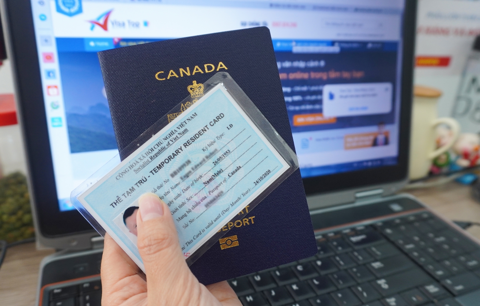 Procedure issuing temporary residence cards for foreigners who enter and exit Vietnam multiple times