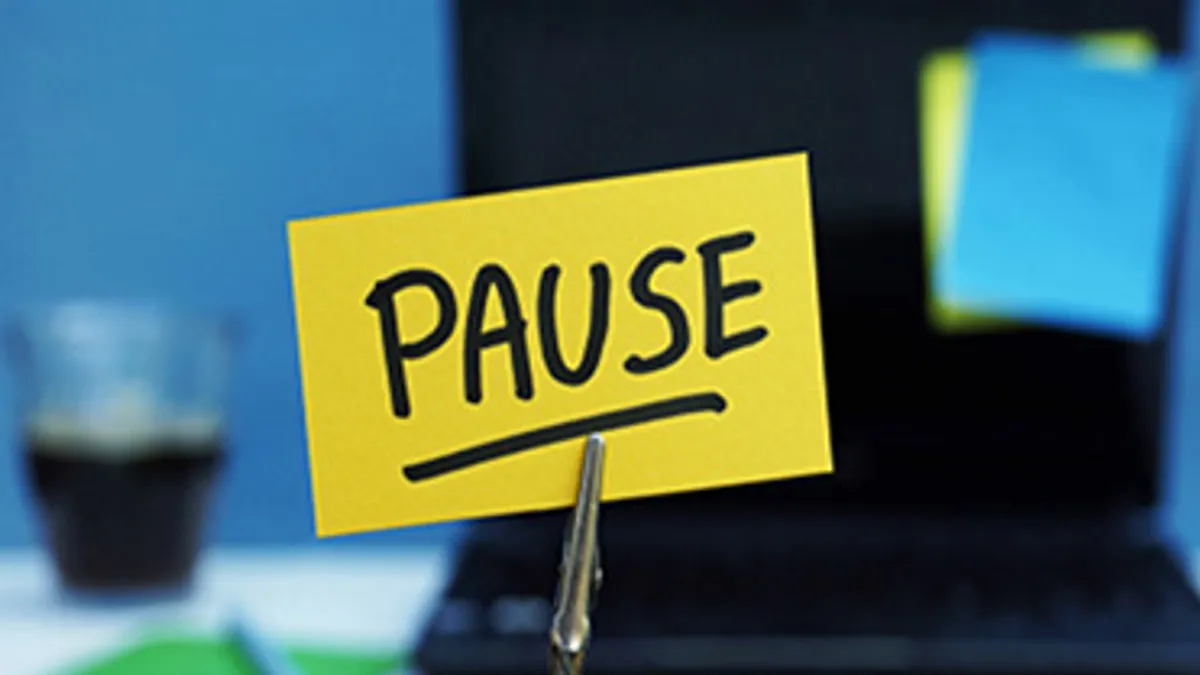 Procedures for stopping the operation of investment projects that pose a risk of harming security