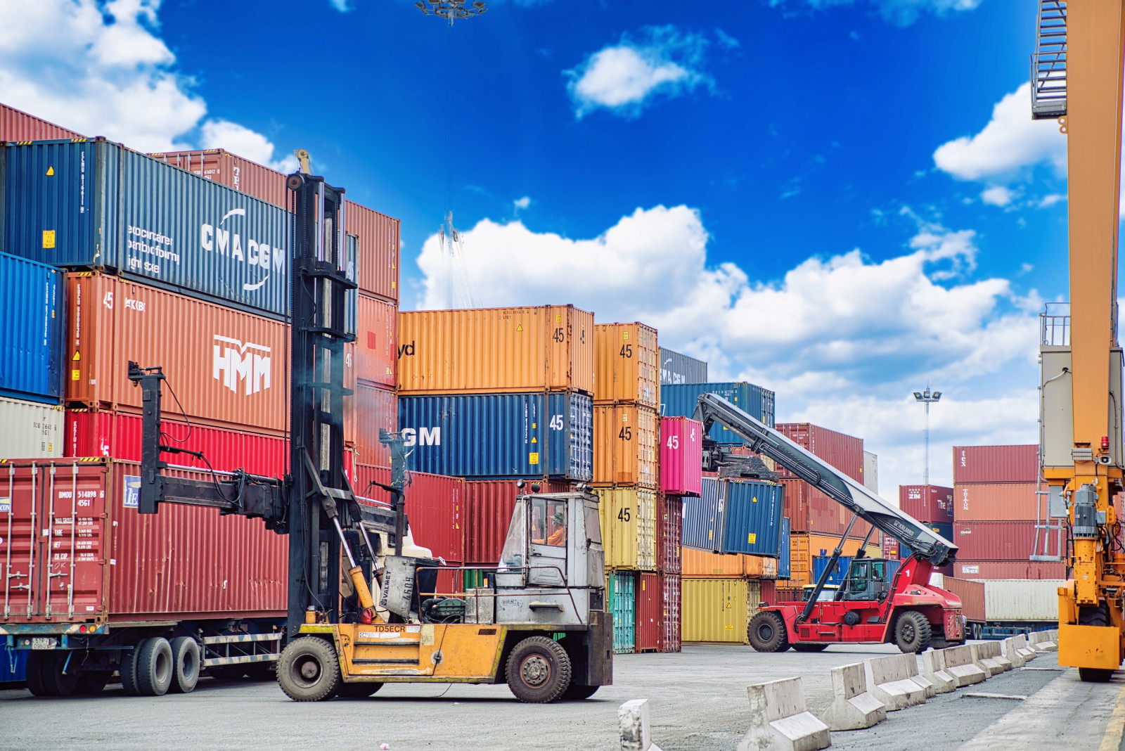 Giới hạn trách nhiệm của người kinh doanh dịch vụ logistics