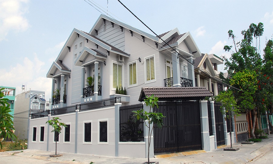 The investor is only allowed to hand over the house to the customer when the house construction has been completed?