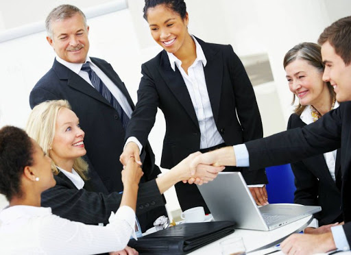 Can Vietnamese lawyers be directors of foreign law firms?
